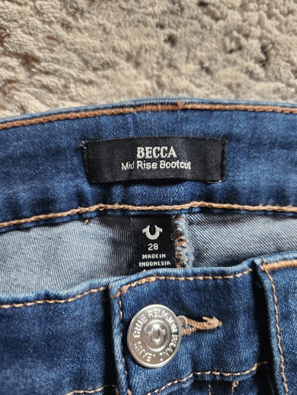 True Religion Becca Mid Rise Bootcut - Picture 3 of 4